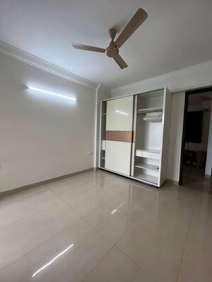 Room in 3 BHK Apartment at Maxxus Elanza, International Airport Road – for Rent