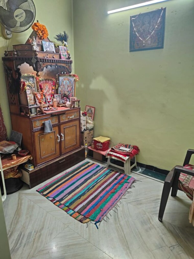 Room, kharar road 4 Bedroom 150 Sq.Yd. Apartment In Kharar Road Mohali 10442134