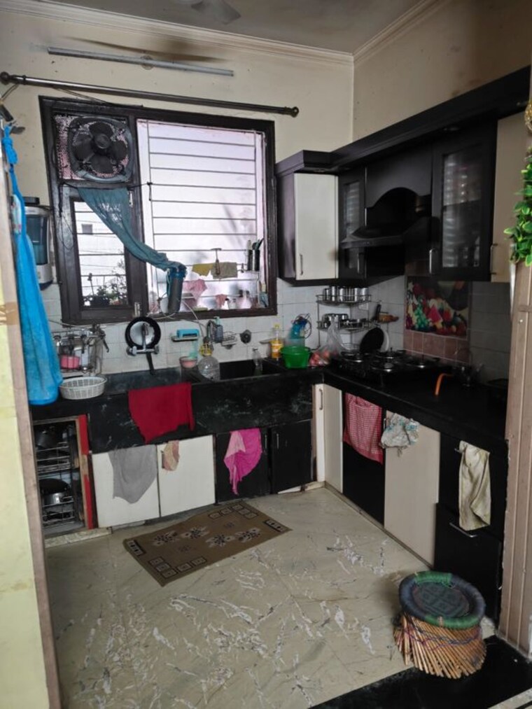 Kitchen, kharar road 4 Bedroom 150 Sq.Yd. Apartment In Kharar Road Mohali 10442134