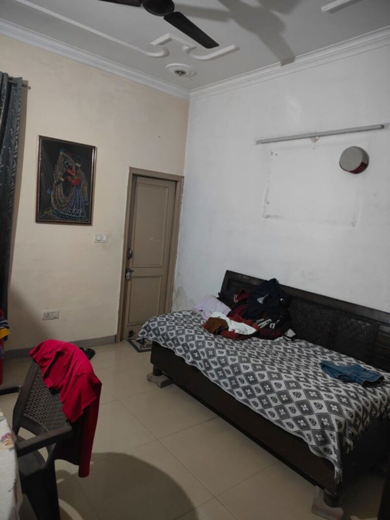 Study Room, kharar road 4 Bedroom 150 Sq.Yd. Apartment In Kharar Road Mohali 10442134