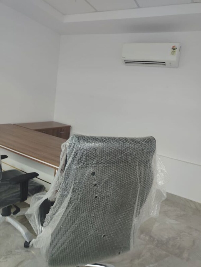 Team Area, sector 63 Commercial Office Space 1500 Sq.Ft. In Sector 63 Noida 10442233