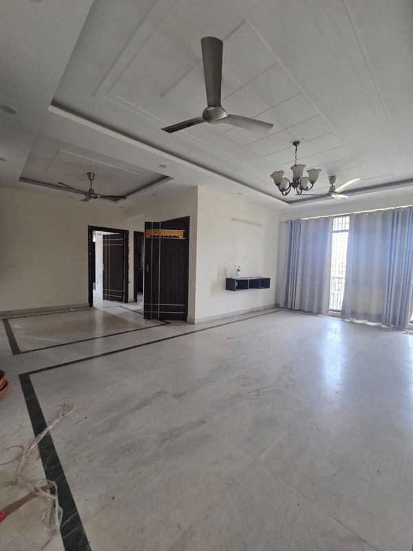 3 BHK + Servant Room 2200 Sq.Ft. Apartment in Bhagwanti Apartment