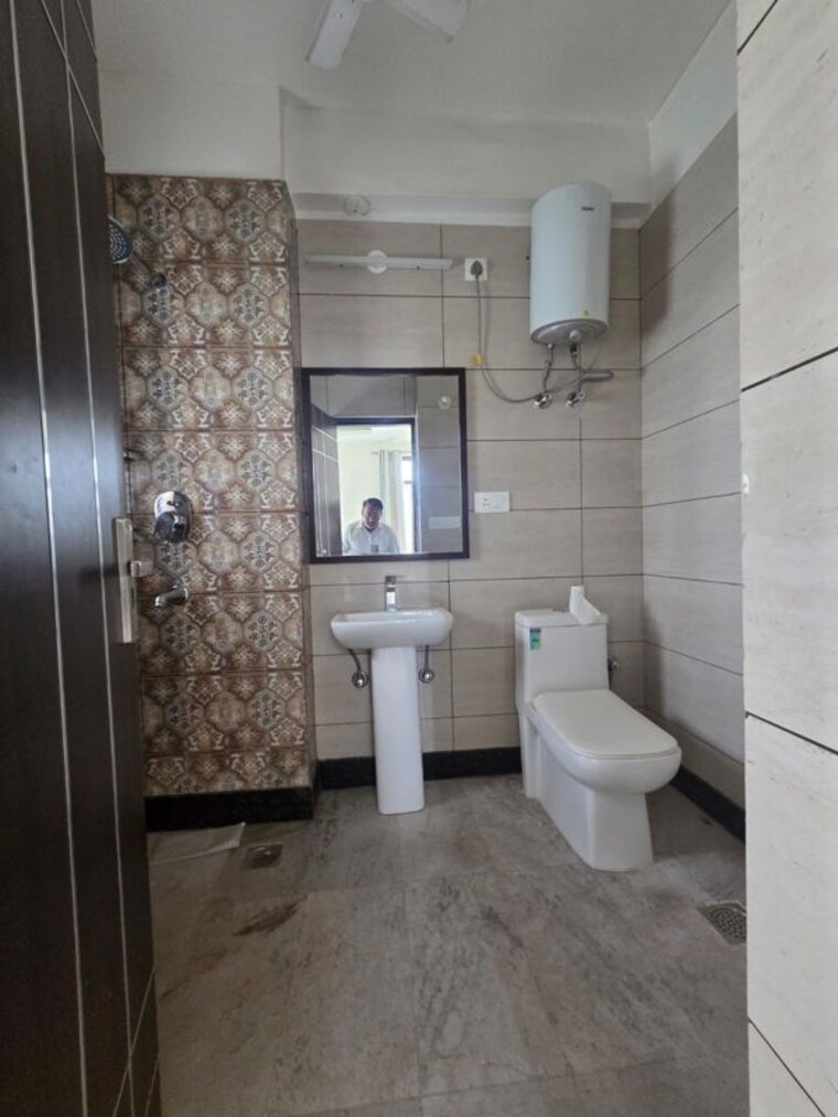 Bathroom, bhagwanti-apartment 3 Bedroom 2200 Sq.Ft. Apartment In Sector 56 Gurgaon 10442248