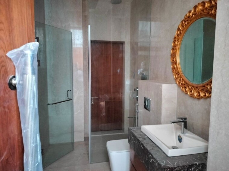 Bathroom, prabhadevi Commercial Office Space 2300 Sq.Ft. In Prabhadevi Mumbai 10442343