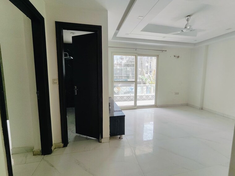 Room, sector 45 3 Bedroom 1950 Sq.Ft. Builder Floor In Sector 45 Gurgaon 10442364