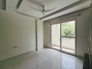 Room in 3 BHK Builder Floor at Sector 45 – for Rent