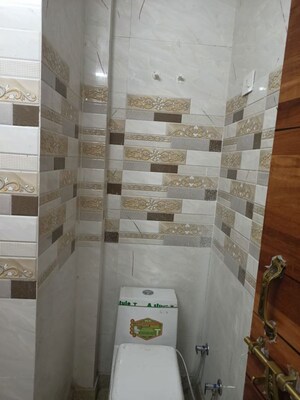 Bathroom in 3.5 BHK Builder Floor at Mayur Vihar – for Rent