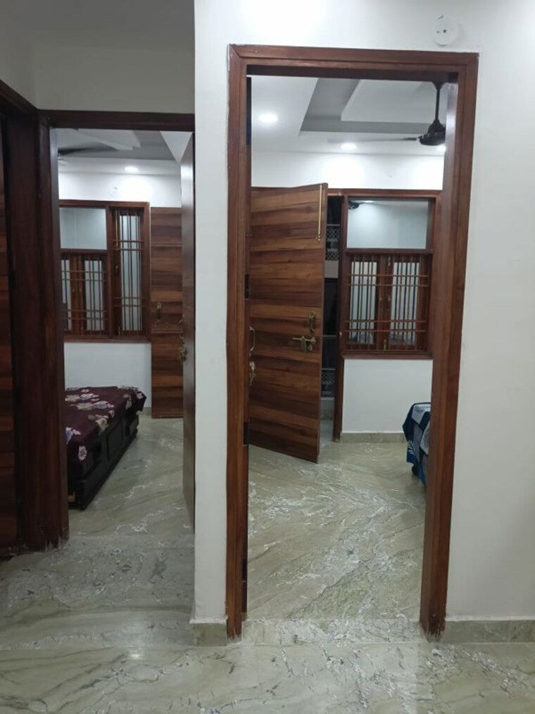 Room, mayur vihar 3.5 Bedroom 1050 Sq.Ft. Builder Floor In Mayur Vihar Delhi 10442363