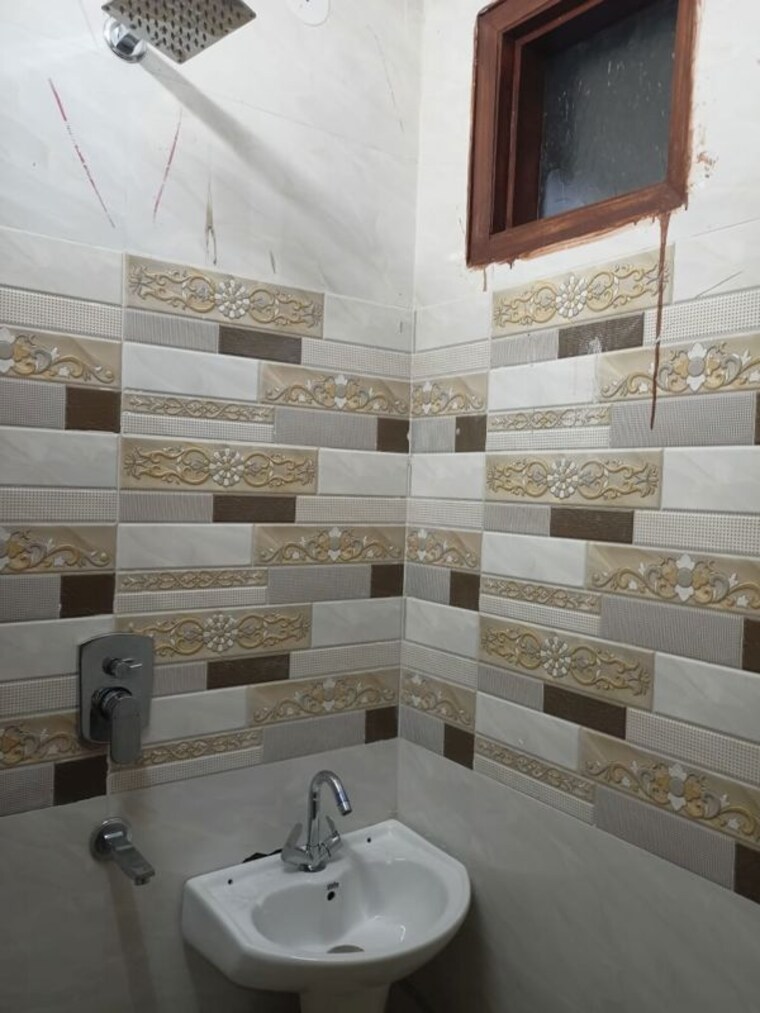 Team Area, mayur vihar 3.5 Bedroom 1050 Sq.Ft. Builder Floor In Mayur Vihar Delhi 10442363