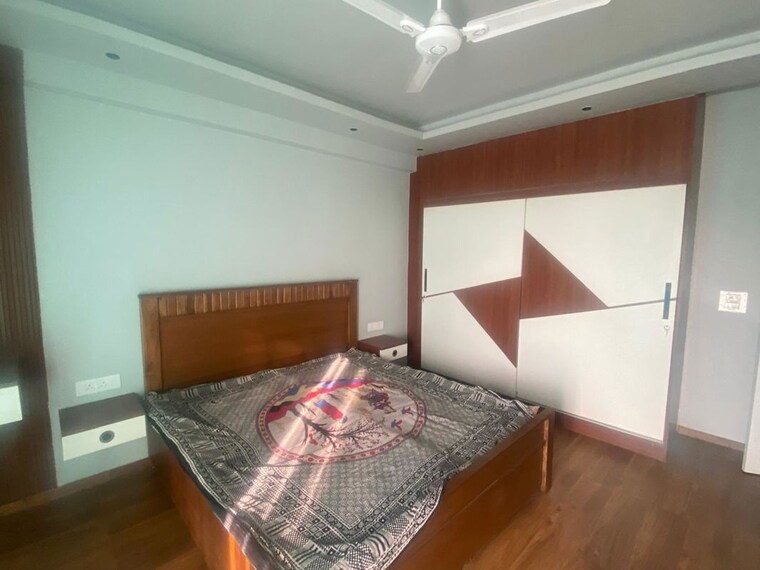 Bedroom, tulip-violet 4 Bedroom 2750 Sq.Ft. Apartment In Sector 69 Gurgaon 10442384