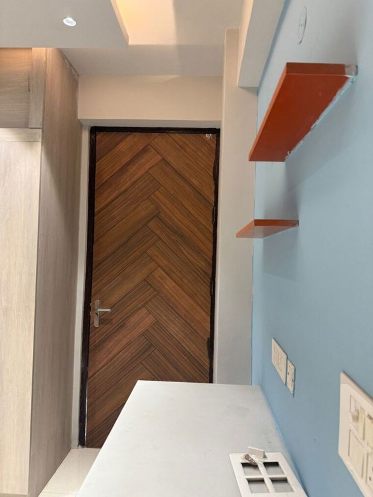 Bathroom, tulip-violet 4 Bedroom 2750 Sq.Ft. Apartment In Sector 69 Gurgaon 10442384