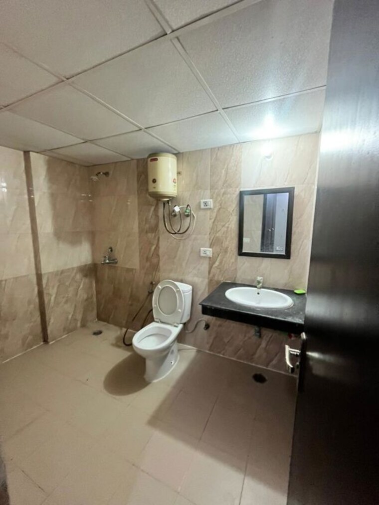 Bathroom, gardenia-gateway 3 Bedroom 1750 Sq.Ft. Apartment In Sector 75 Noida 10442385