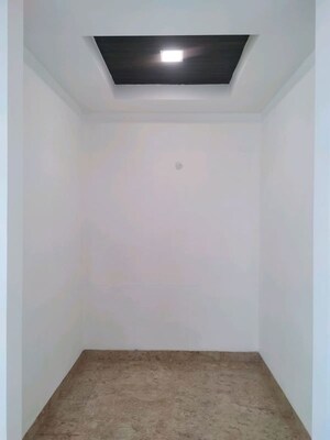 Room in 3 BHK Builder Floor at Sector 45 – for Rent