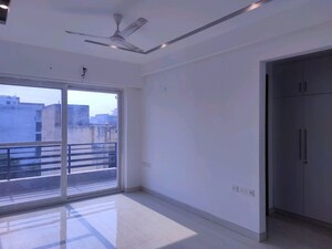 3 BHK Builder Floor For Rent in Sector 45
