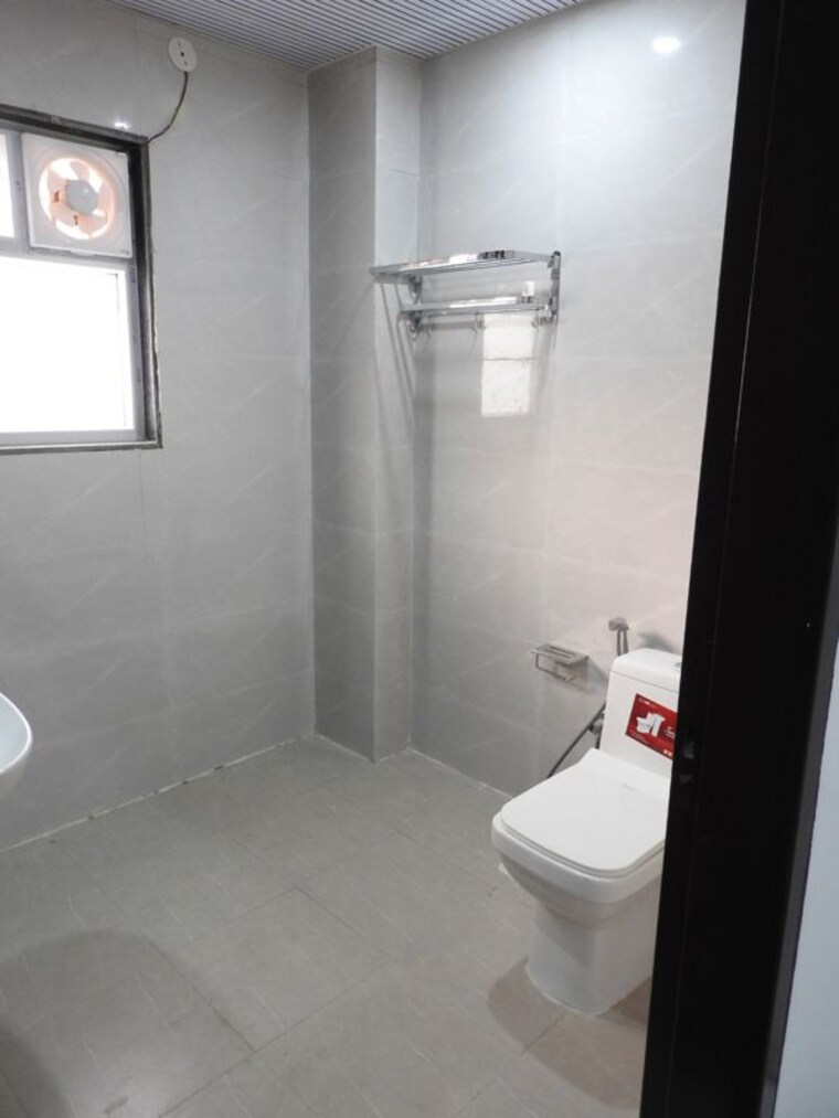 Bathroom, sector 31 1 RK 250 Sq.Ft. Builder Floor In Sector 31 Gurgaon 10442400