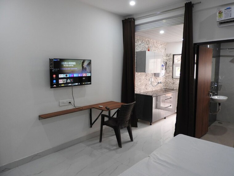  Parking, sector 31 1 RK 250 Sq.Ft. Builder Floor In Sector 31 Gurgaon 10442400