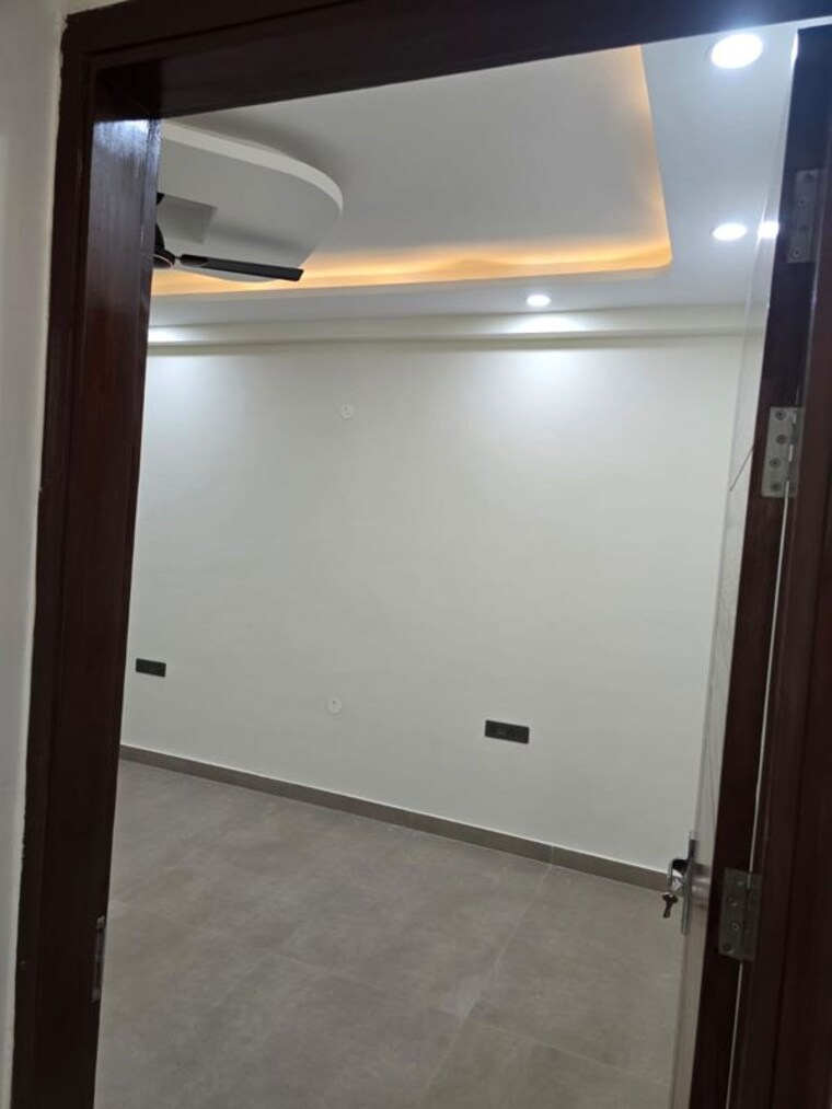 Room, green fields colony 3 Bedroom 1850 Sq.Ft. Builder Floor In Green Fields Colony Faridabad 10442434