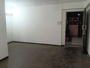 Room in 3 BHK Apartment at Gaurav Woods, Mira Road – for Sale
