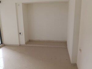 Room in 3 BHK Apartment at Gaurav Woods, Mira Road – for Sale