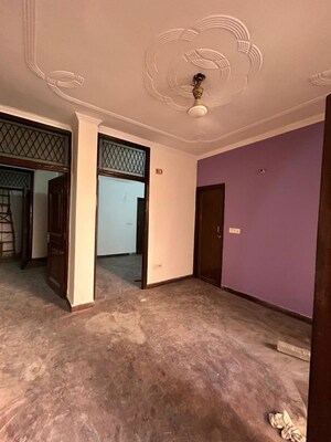 Room in 2 BHK Builder Floor at Saket – for Rent