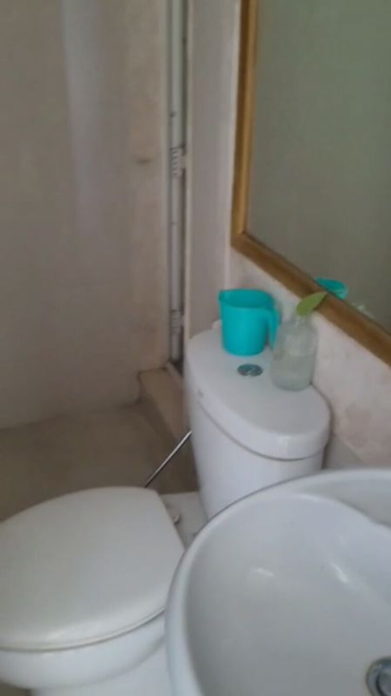 Bathroom, hiranandani-maitri-park 3 Bedroom 1430 Sq.Ft. Apartment In Chembur Mumbai 10442411