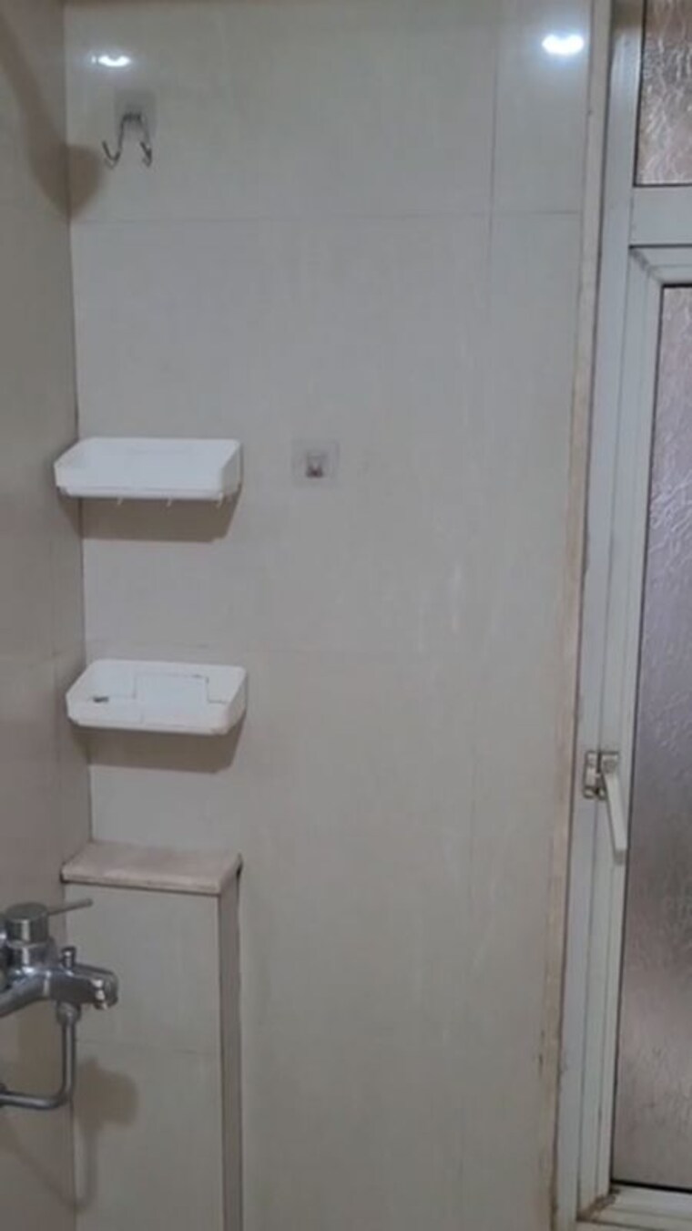 Bathroom, hiranandani-maitri-park 3 Bedroom 1430 Sq.Ft. Apartment In Chembur Mumbai 10442411