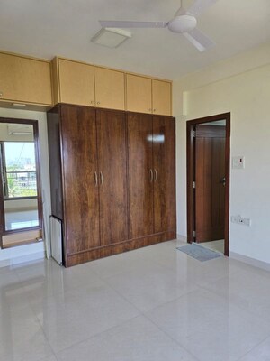 Room in 2 BHK Apartment at Navin Nagar – for Rent