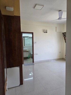 Room in 2 BHK Apartment at Navin Nagar – for Rent