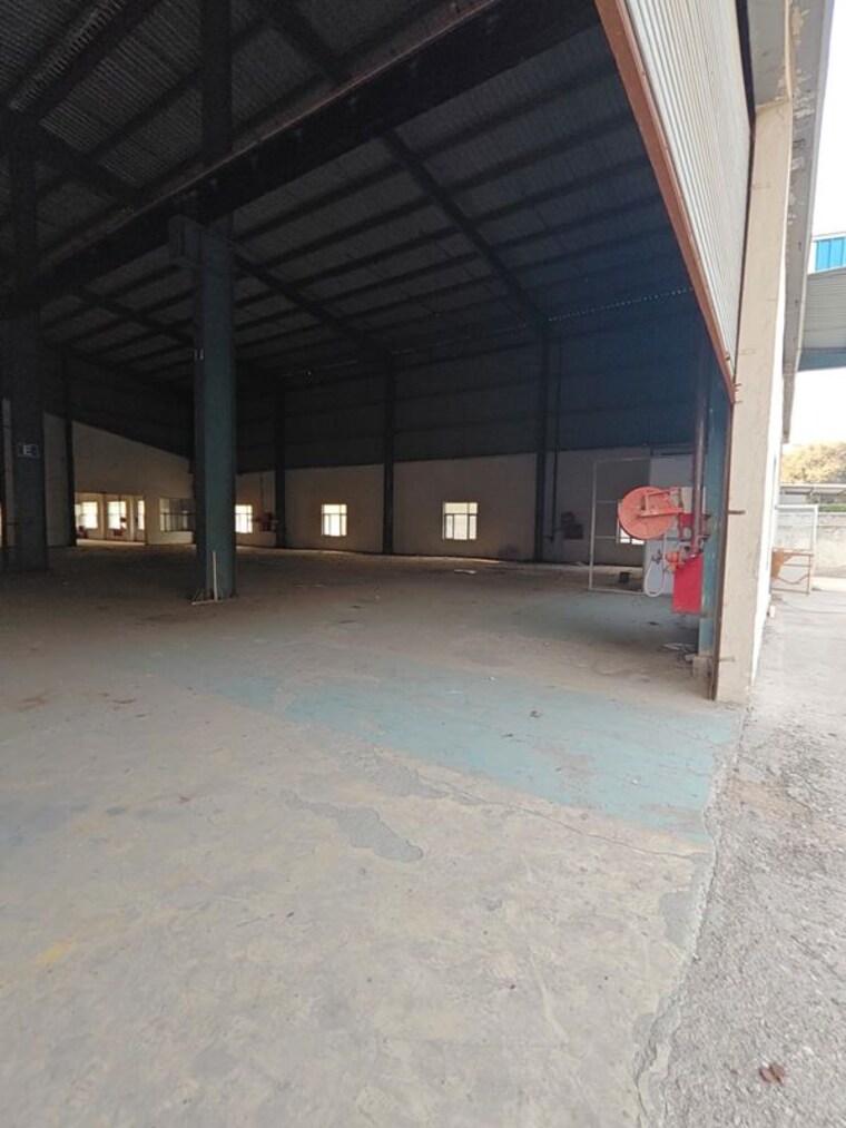  Parking, udyog vihar phase 5 Commercial Warehouse 27000 Sq.Ft. In Udyog Vihar Phase 5 Gurgaon 10442481