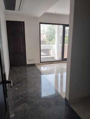 Room in 4 BHK Builder Floor at Greater Kailash ii – for Rent