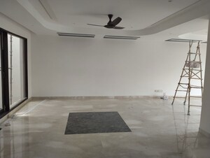 Room in 4 BHK Builder Floor at Greater Kailash ii – for Rent