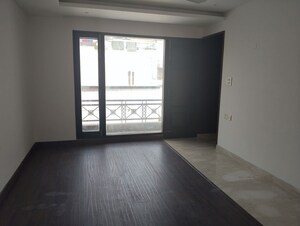 Room in 4 BHK Builder Floor at Greater Kailash ii – for Rent