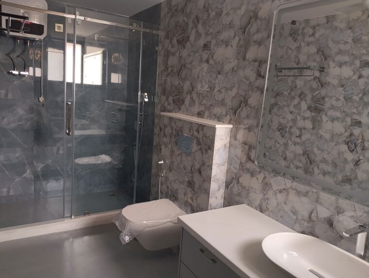 Bathroom, greater kailash ii 4 Bedroom 5535 Sq.Ft. Builder Floor In Greater Kailash ii Delhi 10442447