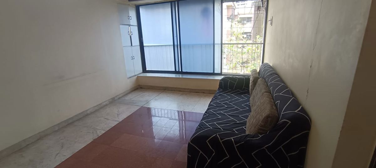 1 BHK 600 Sq.Ft. Apartment in Suchidham Complex