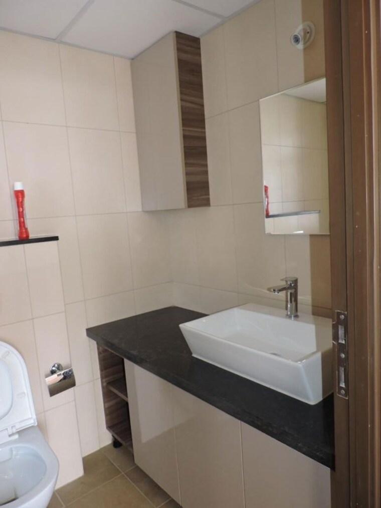 Bathroom, prestige-sunrise-park 3 Bedroom 1120 Sq.Ft. Apartment In Electronic City Phase I Bangalore 10442482