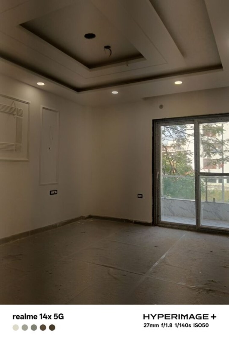 Room, sector 85 4 Bedroom 350 Sq.Yd. Builder Floor In Sector 85 Faridabad 10442491