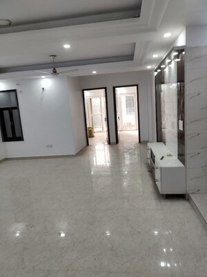 Room in 4 BHK Builder Floor at Sector 85 – for Sale