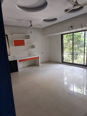 Room in 5 BHK Apartment at Sandesh Nagar – for Rent
