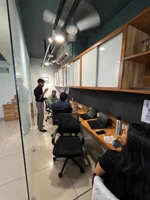  Office Space For Rent in Thaltej