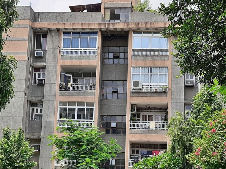 Exterior View, hewo-apartment 3.5 Bedroom 1800 Sq.Ft. Builder Floor In Sector 15 Gurgaon 10442587