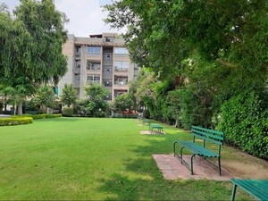3.5 BHK Builder Floor For Rent in Hewo Apartment, Sector 15