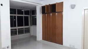 Room in 3.5 BHK Builder Floor at Hewo Apartment, Sector 15 – for Rent