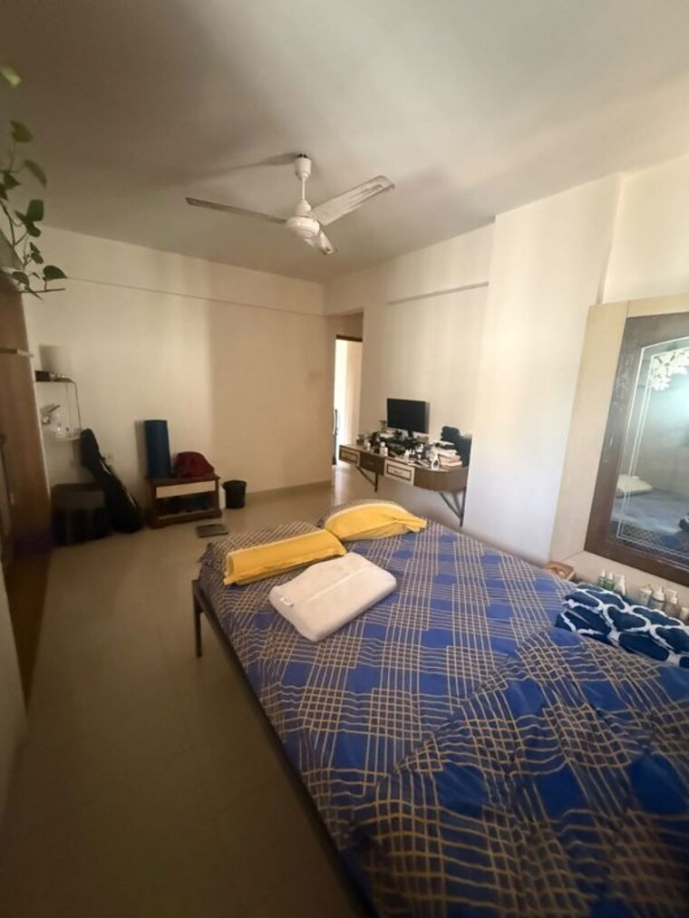 Bedroom, bandra west 2 Bedroom 700 Sq.Ft. Apartment In Bandra West Mumbai 10442599