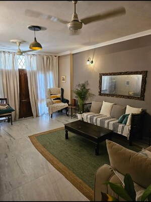 3 BHK Builder Floor For Rent in East Of Kailash