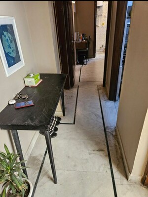Team Area in 3 BHK Builder Floor at East Of Kailash – for Rent
