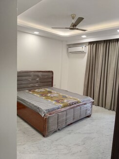 1 BHK Builder Floor For Rent in Sector 45