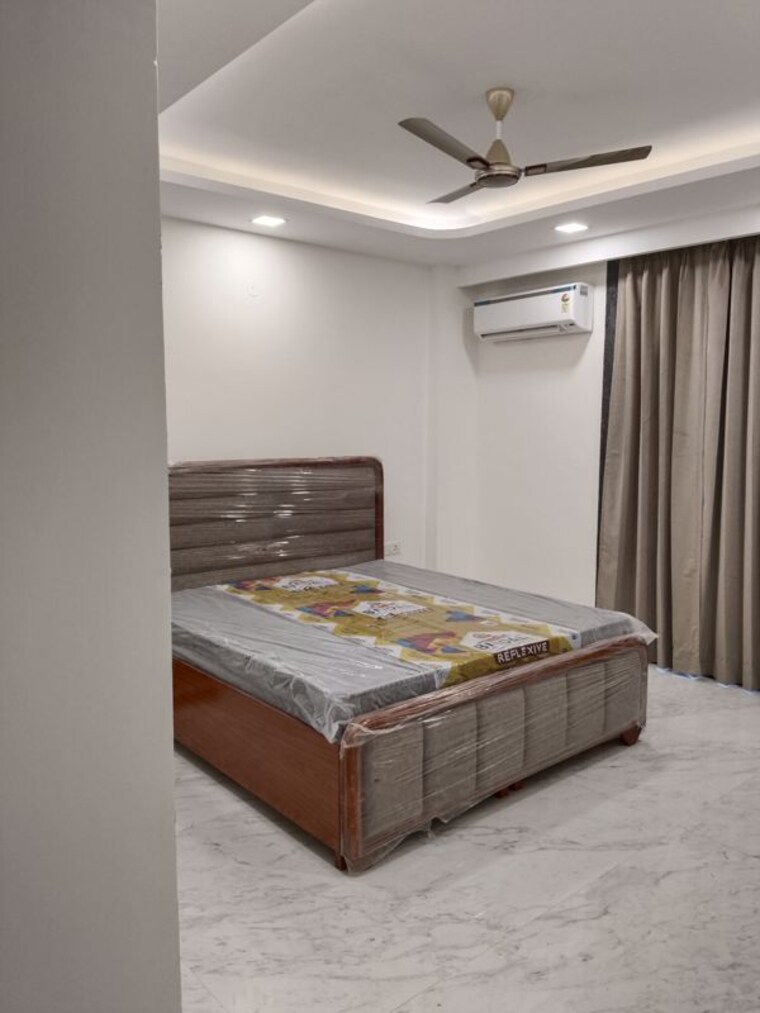 Bedroom, sector 45 1 Bedroom 900 Sq.Ft. Builder Floor In Sector 45 Gurgaon 10442650