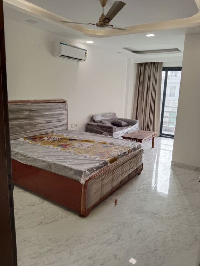 Bedroom, sector 45 1 Bedroom 900 Sq.Ft. Builder Floor In Sector 45 Gurgaon 10442650