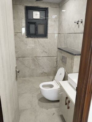 Bathroom in 1 BHK Builder Floor at Sector 45 – for Rent