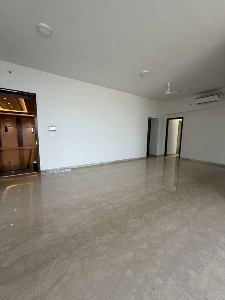 Room, lodha-the-world-towers-world-one-tier-2 3 Bedroom 2300 Sq.Ft. Apartment In Worli Mumbai 10442649